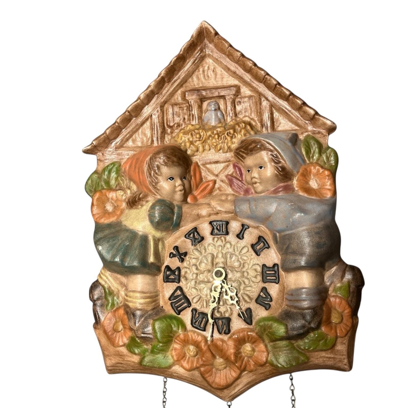 陶器　壁掛け時計　アンティーク 1970年代のヴィンテージ陶器製シャレー壁掛け時計 - 子供と花柄