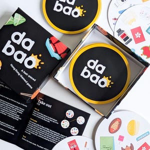Da Bao: un juego de cartas chino e inglés con temática de Hong Kong