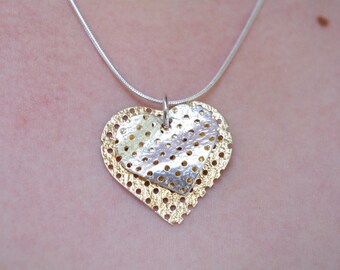 Coeur, Collier coeur or et argent, collier pendentif coeur moderne, collier minimaliste, Double coeur pendentif en argent doré Love