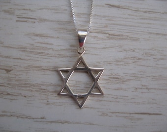 Sterling Silver Star de David Necklace, charme étoile de David classique, unisexe Judaica étoile de David en argent Collier