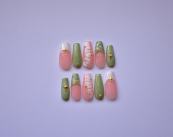 Feelin' Lucky - Press On Nails | Reusable | Green and Gold Press On Nails