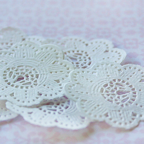 Petite Paper Doilies - 15 pack