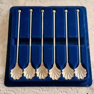 Vintage Winthrop Silver Plate Shell Spoon Sipper Straws Set w/ Tray Coastal Barware