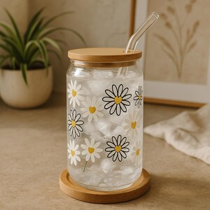 Cute Iced Coffee Cup - Daisy Nook - 16 oz - Glass Straw and Bamboo Lid - Gift Idea