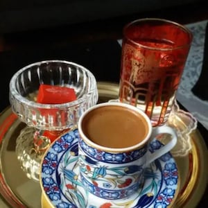 6-Piece Gold-Plated Round Stainless Steel Serving Tray Set – 20cm Elegant Tea & Coffee Presentation Trays