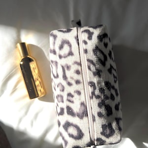 Trousse de maquillage en lin - Trousse de toilette de voyage minimaliste - Trousse de toilette avec fermeture à glissière en lin naturel - Cadeau pour elle - Cousu main - Maquillage respectueux de l'environnement