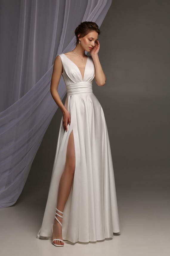 summer elegant dress DEEP V NECK SEQUIN GOWN WITH TRAIN | CULT MIA