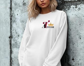 ATTITUDE Vit tröja | Tröja med kronlogotyp | Grafisk urban topp | Stor storlek Streetwear