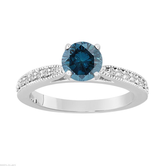 Blue and white diamond ring deals