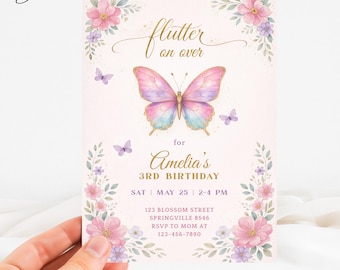 Geburtstagseinladung „Flutter On Over“, Geburtstagskarte mit Schmetterlingsmotiv, Vorlage für eine Frühlingsgartenparty, Einladung mit rosa-goldenem Schmetterling