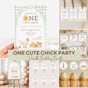 Op de afbeelding: Een verzameling printbare verjaardagsfeestdecoraties met een "One Cute Chick" thema. Inclusief uitnodigingen, bedankkaartjes, fotobanners, tafelsignalen, cupcake toppers en een welkomstbord. De ontwerpen tonen een kip, kuikens en een bloemmotief.