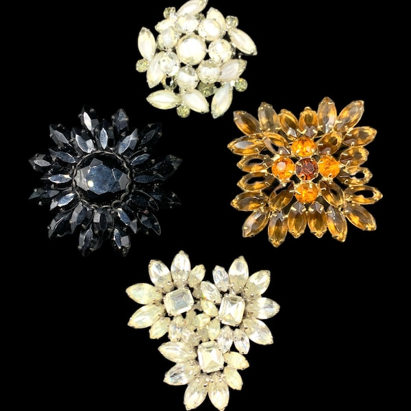 Rhinestone Brooch Lot of Four in Neutral Colors, Weiss