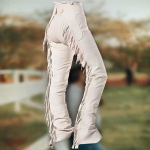 White Leather Cowgirl Chaps: Western Fringe Rodeo Show Riding