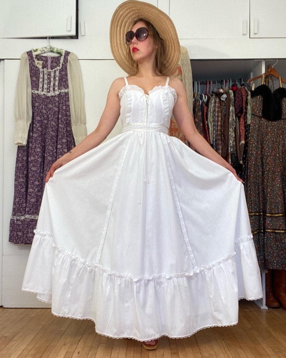 Vintage GUNNE SAX DRESS Size 11 Bright White Ruffe