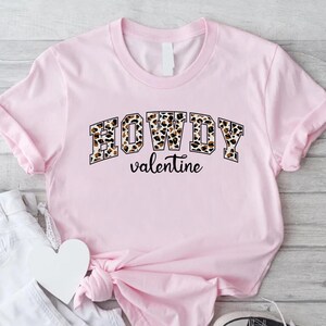 Howdy Valentine Shirt,Western Valentine Shirt,Cowgirl Valentine Gift,Country Valentine Party Tee,Cowgirl Valentines Shirt,Valentines Tshirt