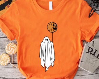 Halloween Pumpkin Shirt,Ghost with Pumpkin Tshirt,Pumpkin Ghost Shirt,Fall Shirts for Women,Pumpkin Shirt,Trick or Treat Shirt,Fall Punpkin