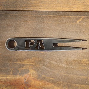Custom Golf Divot Tool – Personalized with Up to 3 Letters