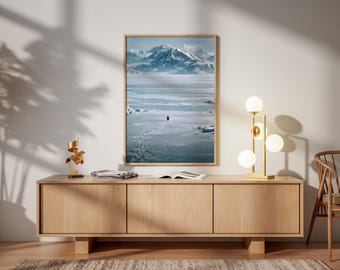 Nihilistische pinguïn poster berglandschap, existentiële minimalistische kunst