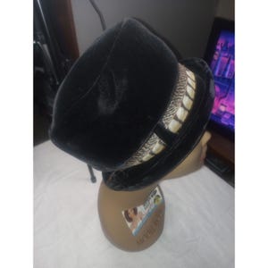 Doris Design Hat - Etsy display picture 3