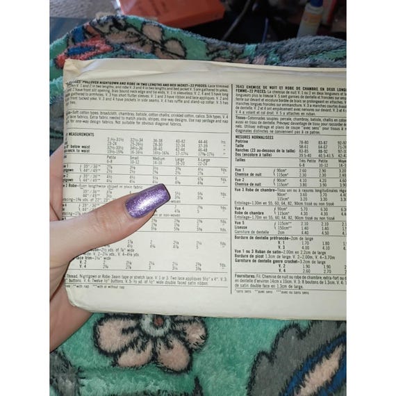 Simplicity #7643 Small Uncut Pattern Nightgown - image 3