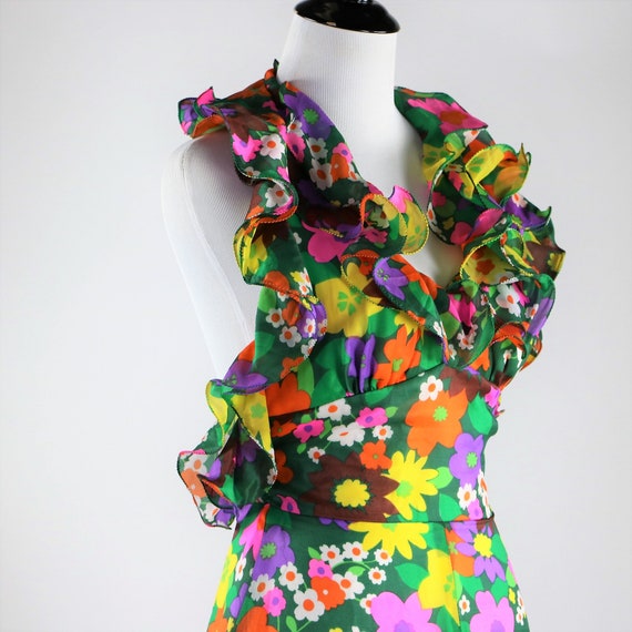Vintage 1960's Bold Color Ruffle Neck Floral Print