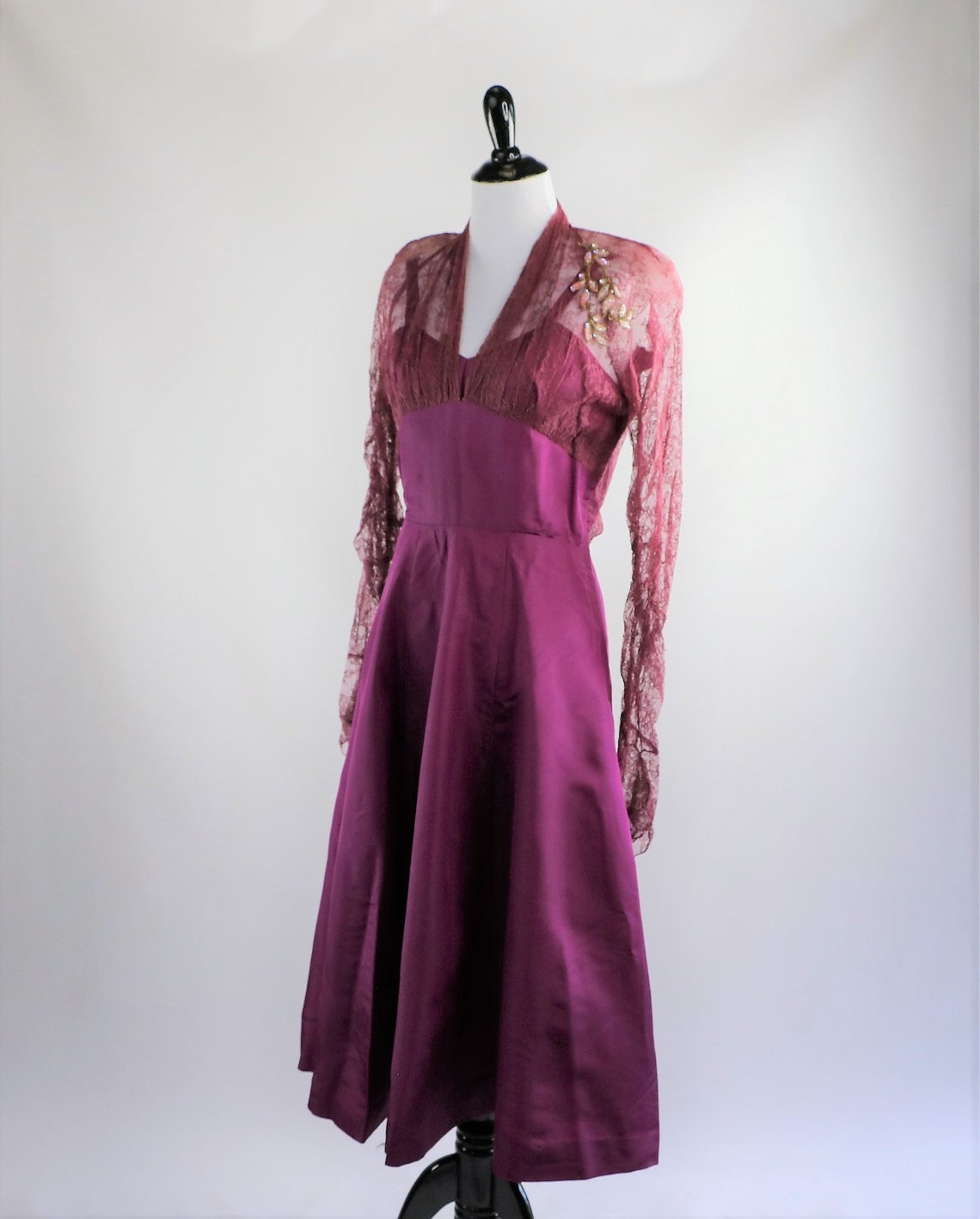 Vintage 1940's Plum Dress With Lace Sleeves and Sequin - Etsy