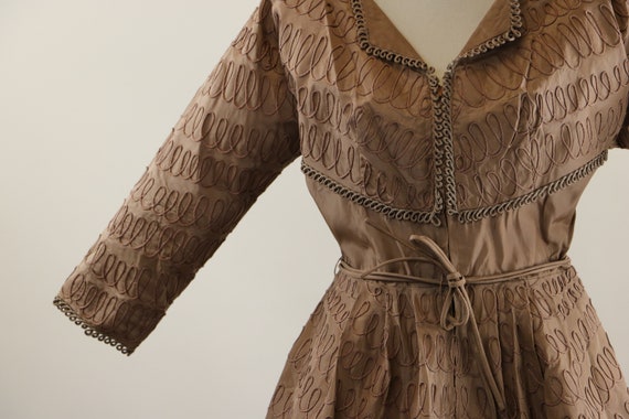 Vintage 1950 Rich Taupe Front Zipper Soutache Deta