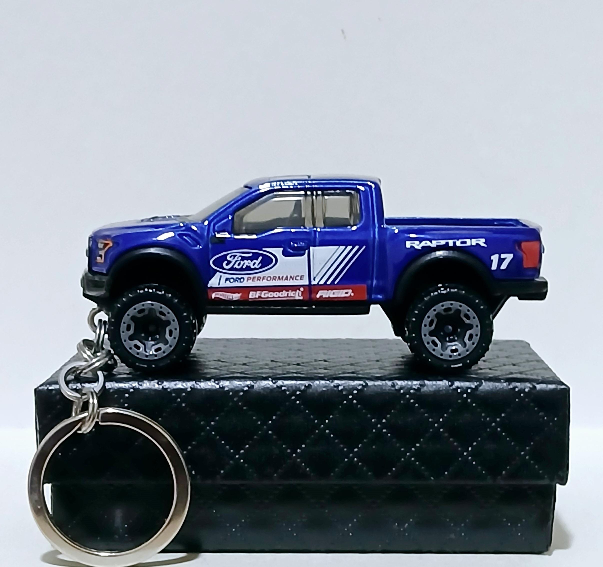 Xe mô hình Hot Wheels Bán tải Baja Rally 4x4 Series '17 Ford F-150