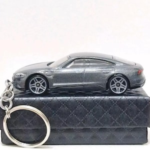 Hot Wheels Audi RS E-Tron GT Keyring: Car Enthusiast Gift