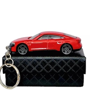 Hot Wheels Audi RS E-Tron GT Keyring: Car Enthusiast Gift