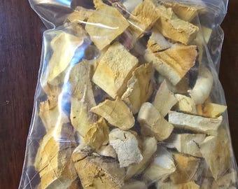 Red Belted Polypore Medicinal Mushroom – Sliced, Dehydrated Fomitopsis Pinicola, One Quart bag approximately 9 oz Redbelted Conk