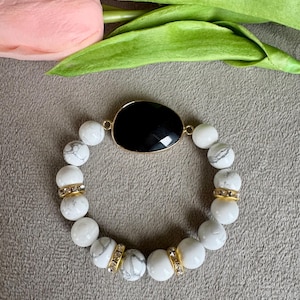 White Howlite Beaded Stretch Bracelet with Black Faceted Gemstone Connector, Boho Stackable Popular Jewelry for Women, Xmas Gift for Her