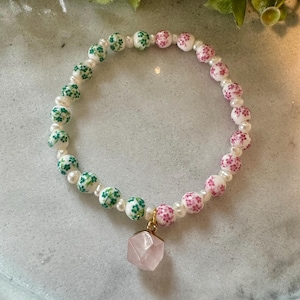 Floral Porcelain Beaded Bracelet: Rose Quartz Charm & Freshwater Pearls