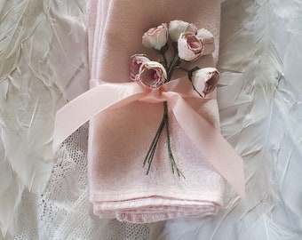 Set of 6 Vintage Pink Linen Napkins/Weddings/Housewarming Gift/Mothers Day Gift