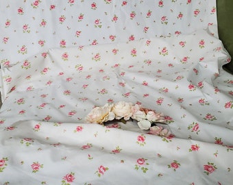 Shabby Chic Inspired/ Vintage Mini Rosebuds Flowered Sheet/Free shipping