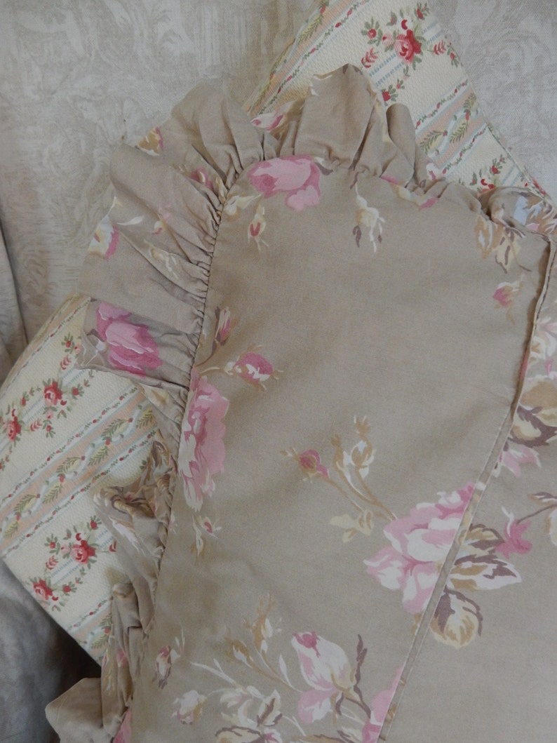 Rachel ASHWELL SHaBby Chic Wildflower Cream Pink Pillow Sham YOU CHOOSE SIZE