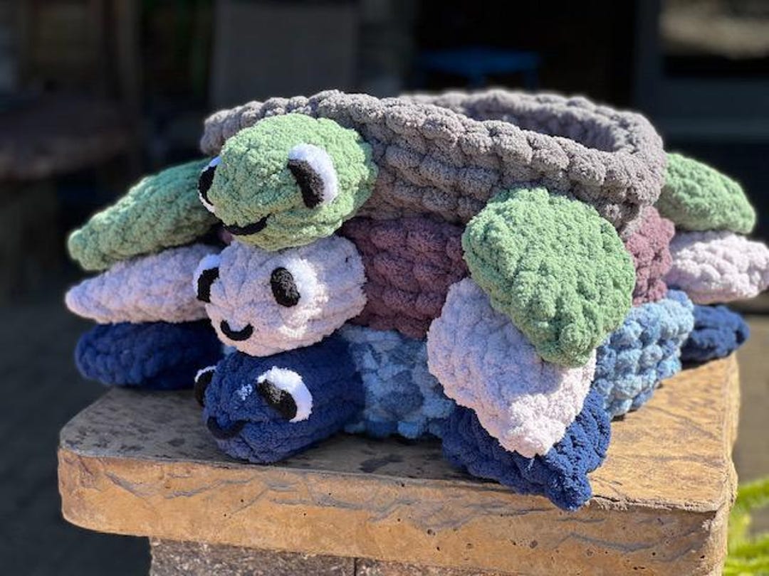 Handmade Turtle Pet Bed - Super Soft Chunky Chenille Yarn Finger Knit ...