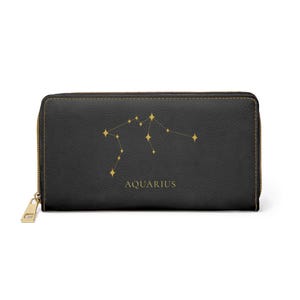 Cartera del zodiaco Acuario – Cartera de mano con constelación negra y dorada – Regalo astrológico para ella – Cartera de cuero vegano