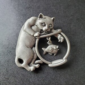 JJ Cat and Fish Brooch