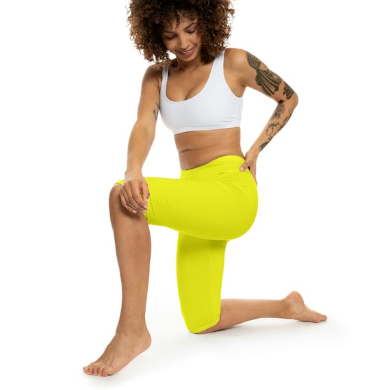 Yellow Womens Capri Leggings (AOP)