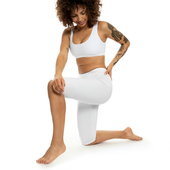 White Womens Capri Leggings (AOP)