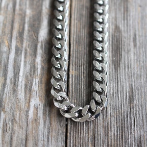 Curb Chain Cuban Necklace for Men - Stainless Steel - 7 mm Thickness , 18 20 22 24 26 28 30 inches - Everyday Jewelry Wear - Unisex Gift