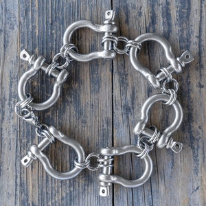 Retro Modernist Stainless Steel carabiner bracelet in silver and gold, custom length. All horse shoe bracelet, personalized length. Punk rock jewelry, statement piece for those who dare to be different.