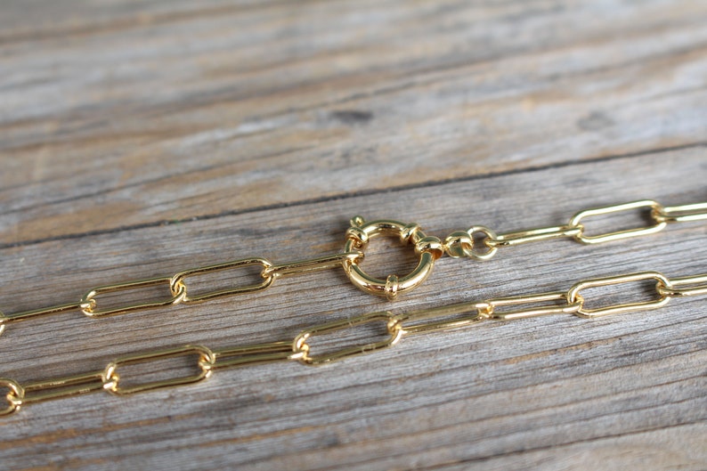 Paperclip chain Choker necklace with carabiner style clasp, shiny gold color, everyday jewelry gift for mom