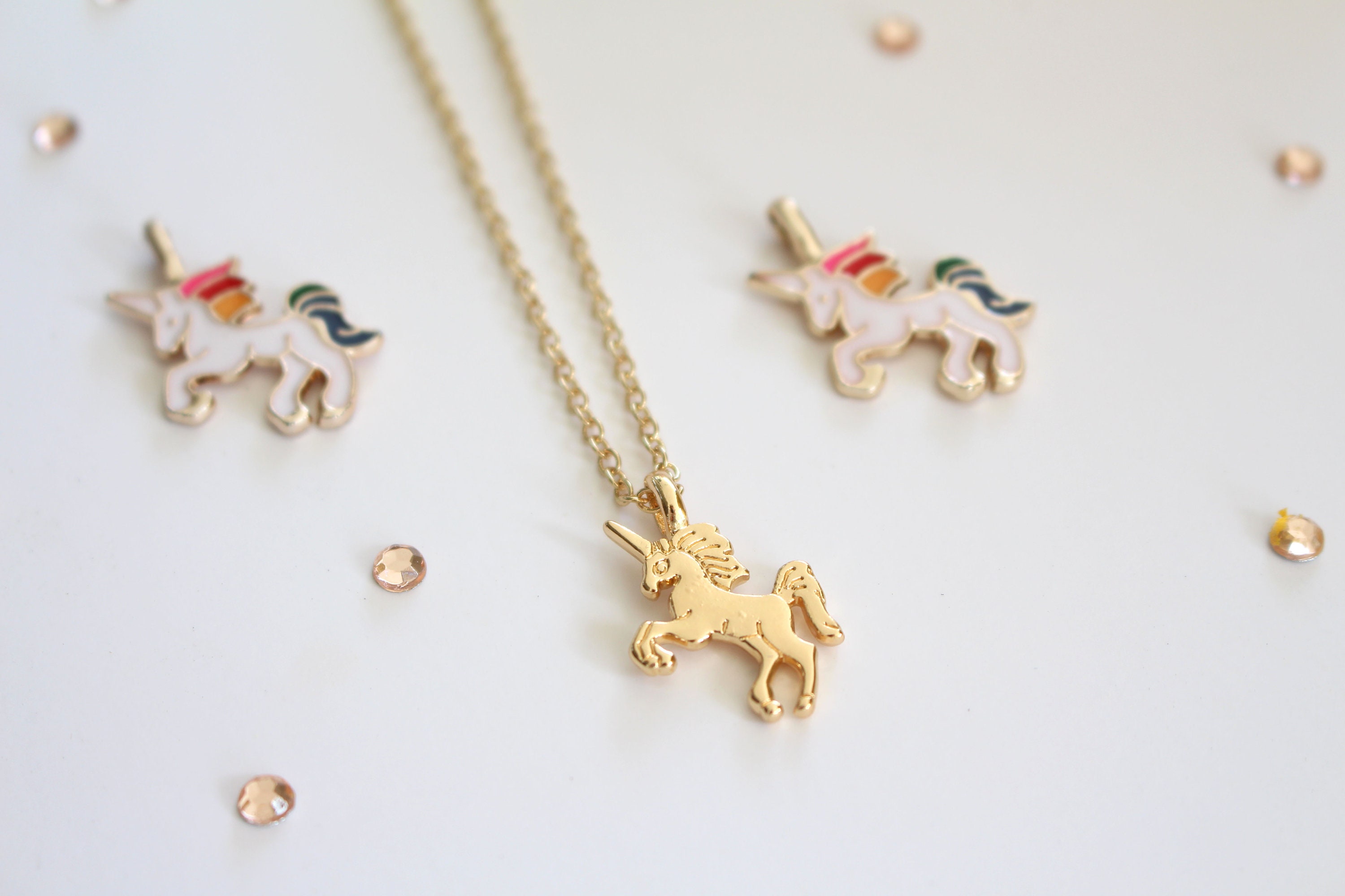 Collar de unicornio Unicornio de oro Unicornio arco iris Collar de unicornio  de oro místico Arco iris radiante y encantos encantadores Regalo del día de  San Valentín -  México