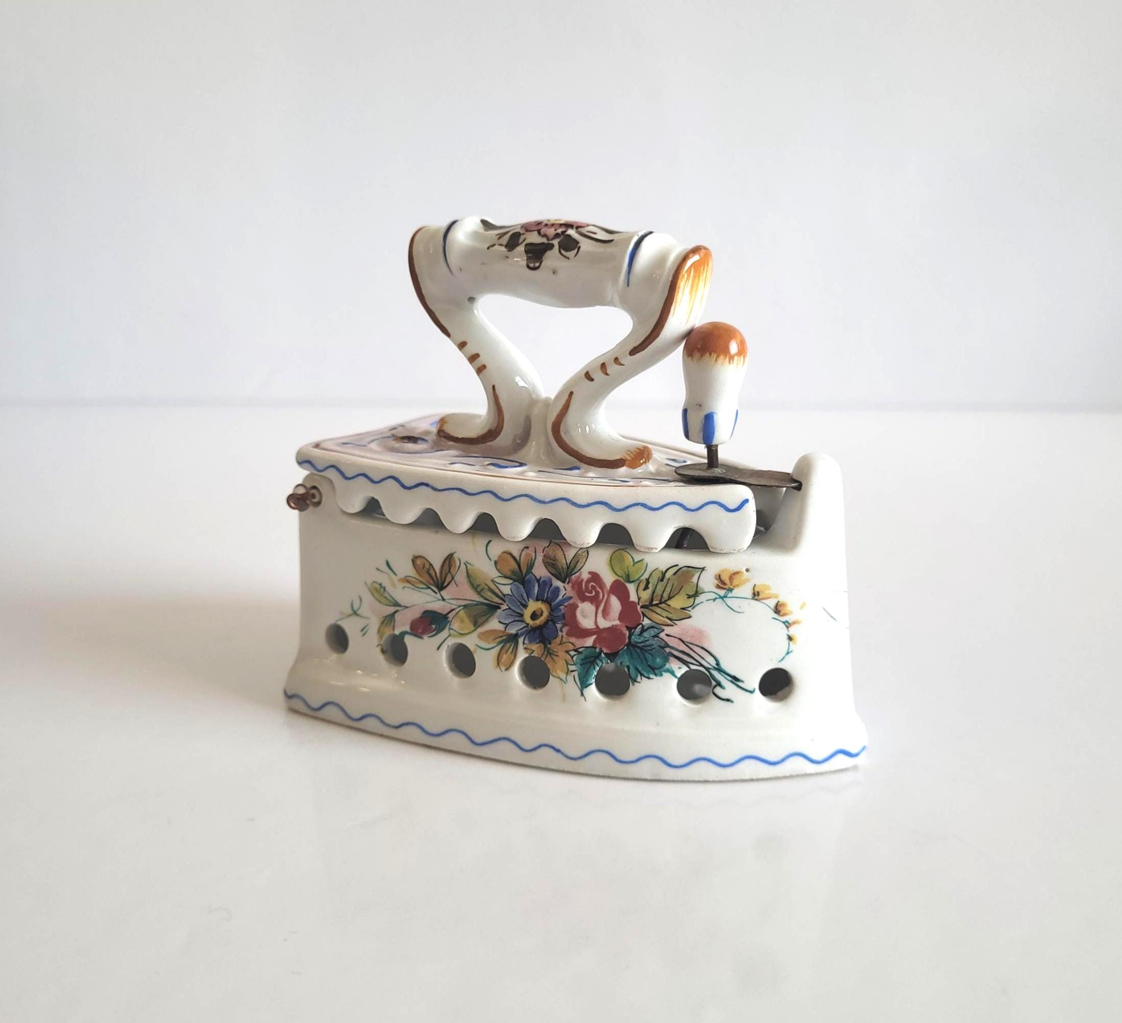 Hand-painted Ceramic Iron Trinket Box: Victorian Floral Potpourri