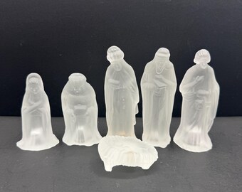 Vintage Frosted Glass Nativity Set, 6-Piece Satin Crystal Manger Scene (Retro Christmas Decor)