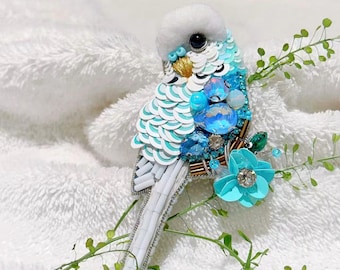 Handmade Beaded Parrot Brooch diy | Sparkling Sequin Bird Pin | Embroidered Statement Jewelry | Unique Gift for Women