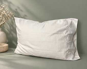 100% Egyptian Cotton Pillowcase – 300 Thread Count, Soft & Breathable (Queen/King)