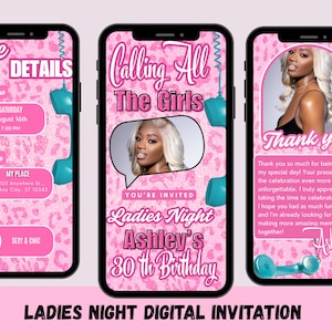 Puede incluir: Invitaci&oacute;n digital para un evento de Ladies Night, mostrada en tres smartphones. El dise&ntilde;o presenta un fondo rosa con estampado de leopardo, tel&eacute;fonos turquesa y el texto "Calling All The Girls" y "Ashley's 80th Birthday."